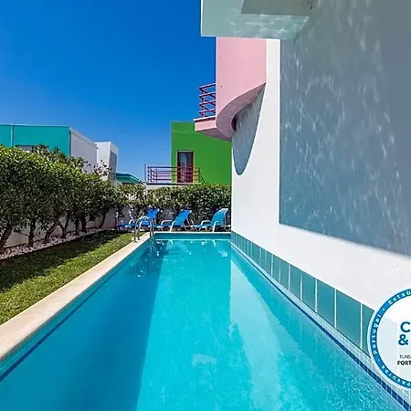 With Private Pool, Garden, Terrace And Marina View فندق 3*