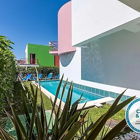 With Private Pool, Garden, Terrace And Marina View فندق